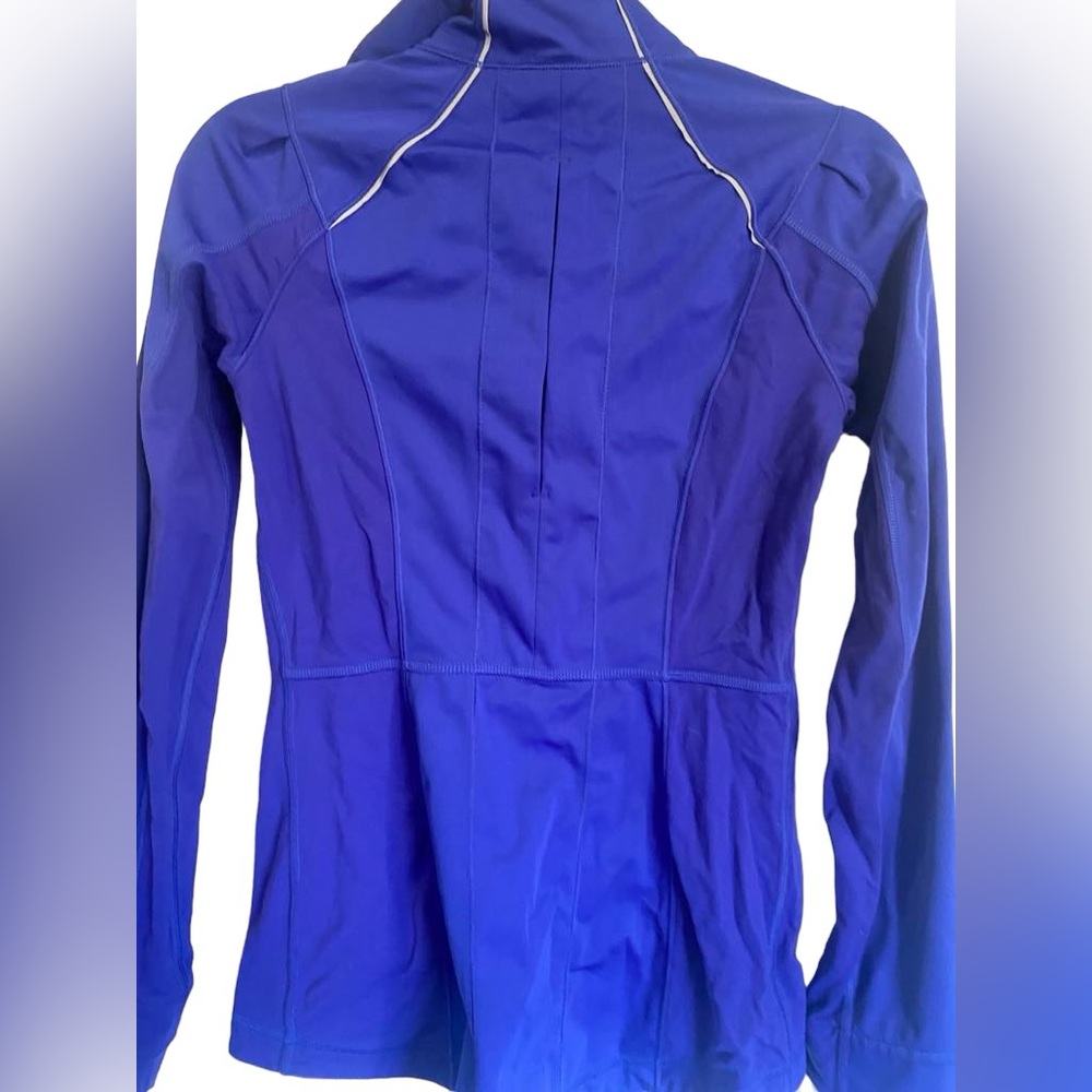 Lululemon Active Jacket Size 4 - image 4